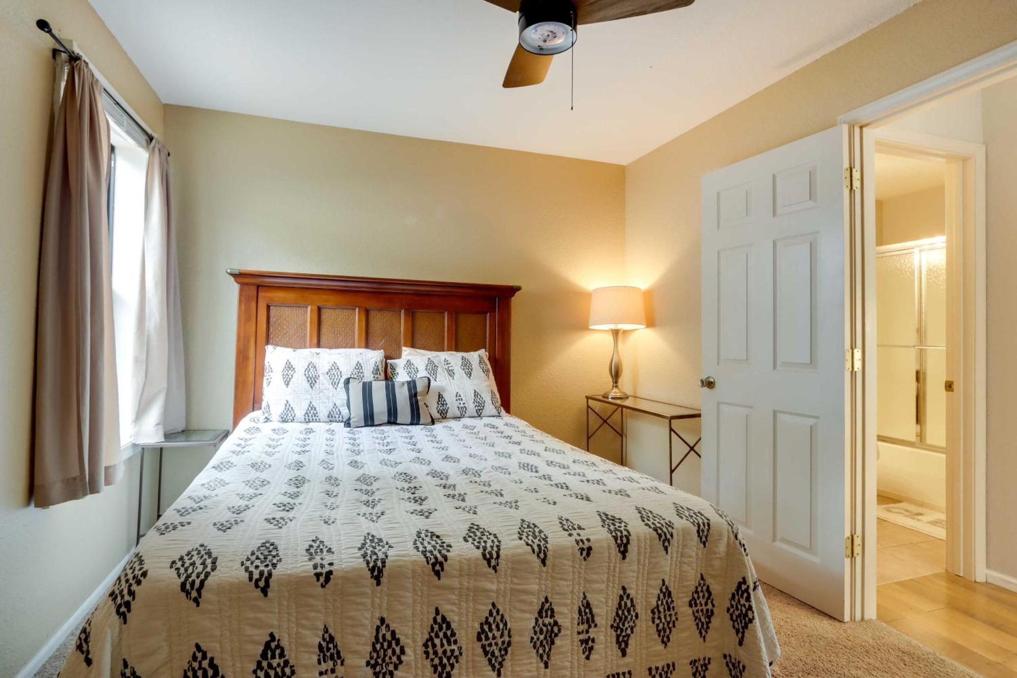 Lakefront Osage Beach Condo With Community Pool Екстериор снимка