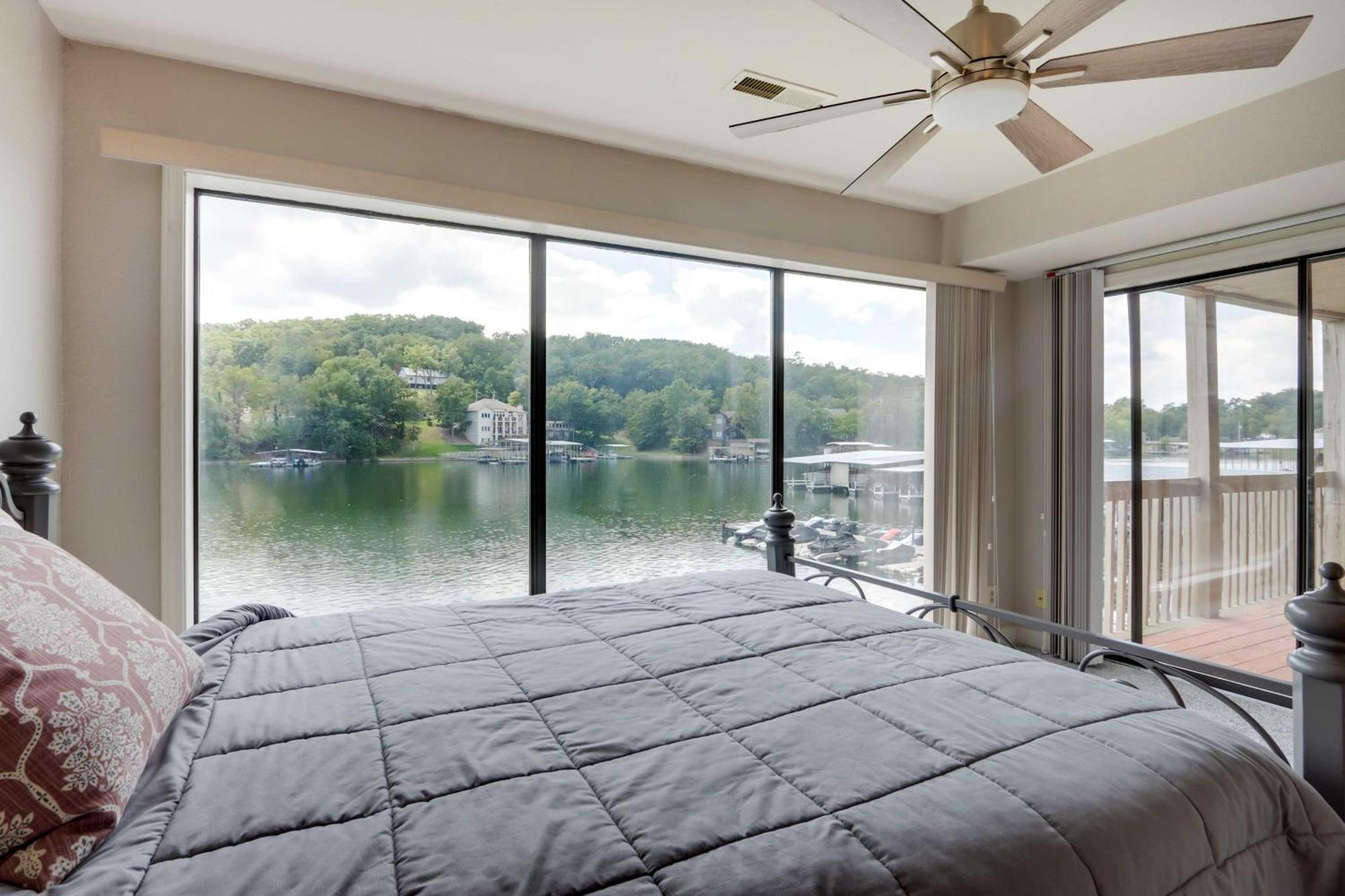 Lakefront Osage Beach Condo With Community Pool Екстериор снимка